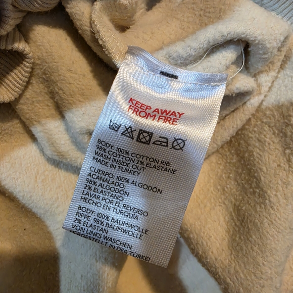 NYC Brooklyn Cream Sweater - Picture 5 of 6